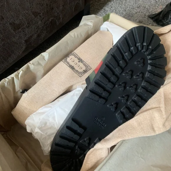 Gucci - Picture 2 of 3